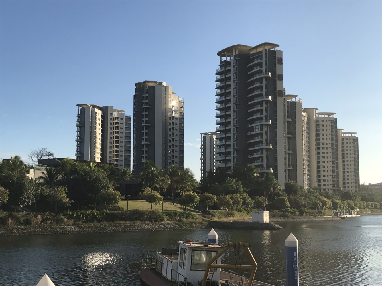 富力湾悦海阁-南门